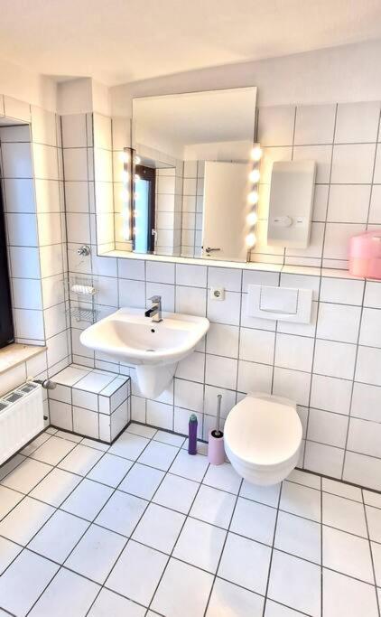 Luna City-Apartment 80Qm 2 Zimmer 2 Baeder 20Km Messe Airport Krefeld Luaran gambar